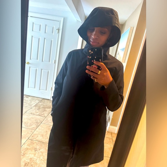 Uniqlo Lightweight Jacket - Picture 1 of 7